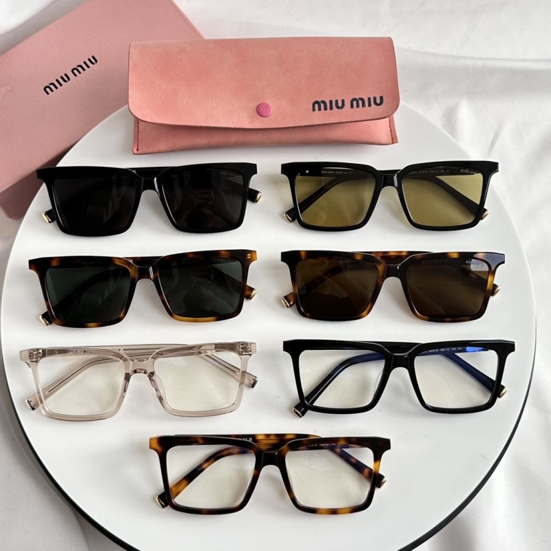 Miu miu Sunglasses